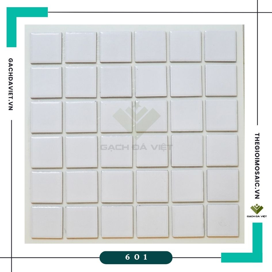 Gạch thẻ ốp tường 45x45mm men trơn 601