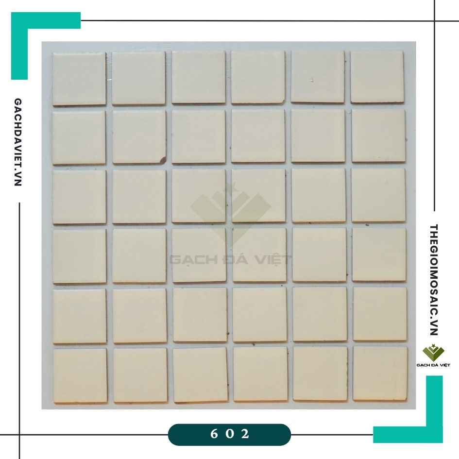 Gạch thẻ ốp tường 45x45mm men trơn 602