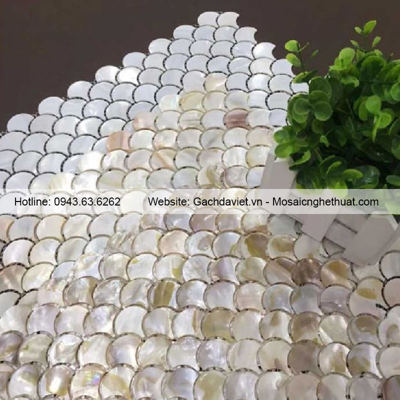 Gạch mosaic xà cừ vảy cá màu vàng VMSXCVC-0012