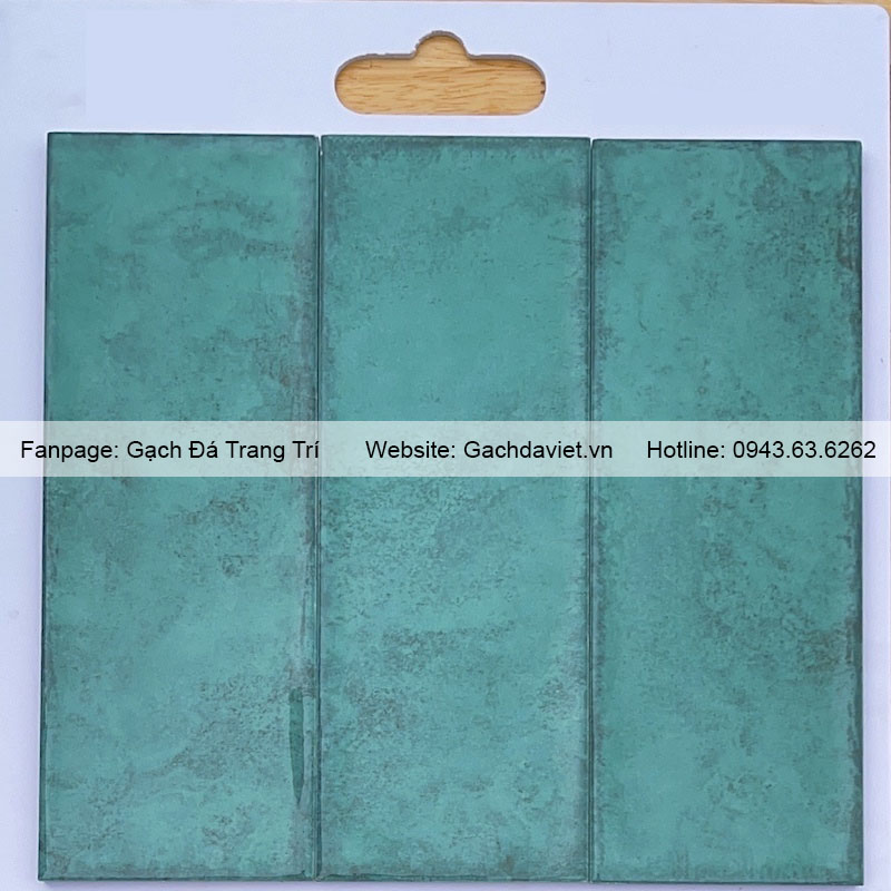 Gạch thẻ ốp tường màu xanh lá kích thước 100x300 VGT-LS1306