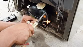 Tủ lạnh bosch bị mất gas nên chạy không lạnh